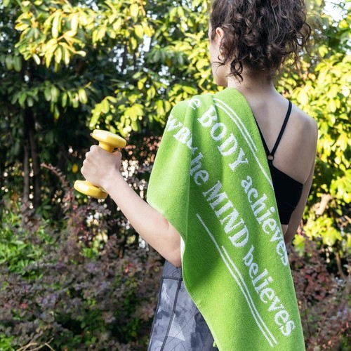 Set of 4 Lightweight Motivational Gym Towels - Soft & Absorbent for All Ages - Picture 6 of 11