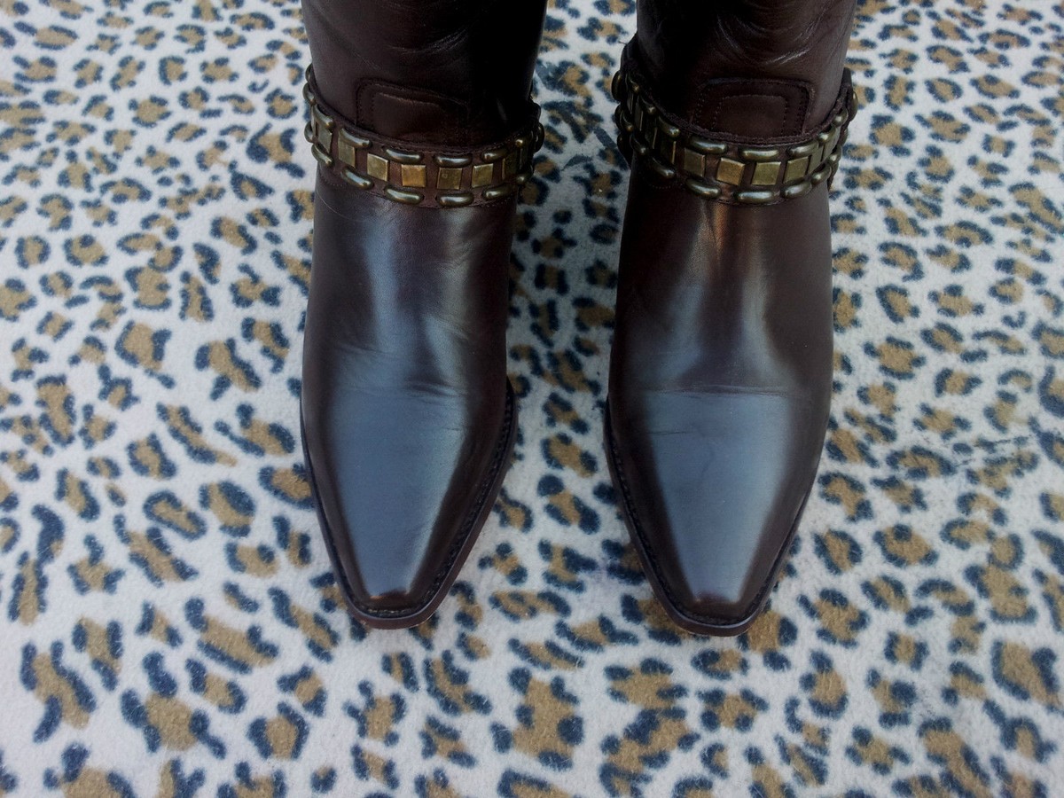 Cowboy style top boots uk