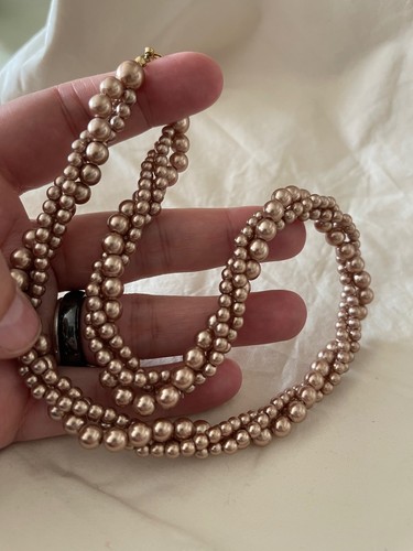 Vintage Mauve-Brown Twisted 3-Strand Faux Pearl Necklace - Picture 9 of 11