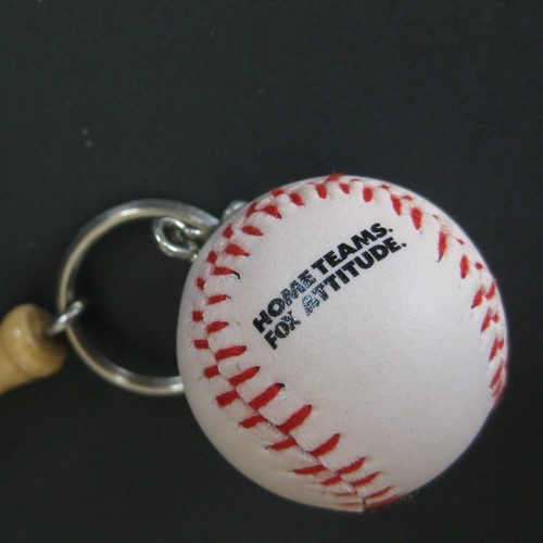 Mini Holz Baseballschläger und Ball Schlüsselanhänger 3 Zoll Fox Sport Netz Vintage - Bild 5 von 5