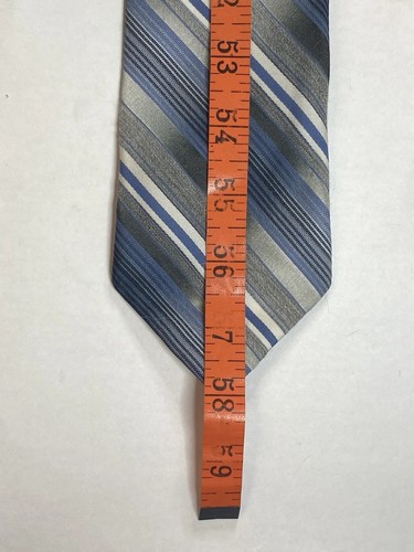 1960's Vintage Wembley Men’s Necktie Tie Blue,White & Gray Stripped Texture Look - Picture 10 of 12
