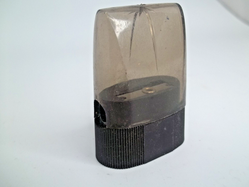Vintage lot of 8 plastic mini pencil sharpeners - Picture 10 of 11