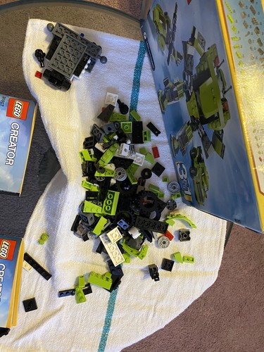 Genuine LEGO Creator Power Mech 31007 - Used w/ manuals Box - Picture 6 of 12