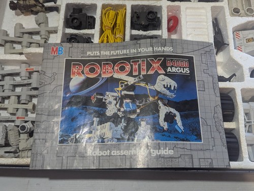 Vintage 1986 Milton Bradley Robotix R4000 Argus set with 4 Motors 98% Complete - Bild 15 von 19