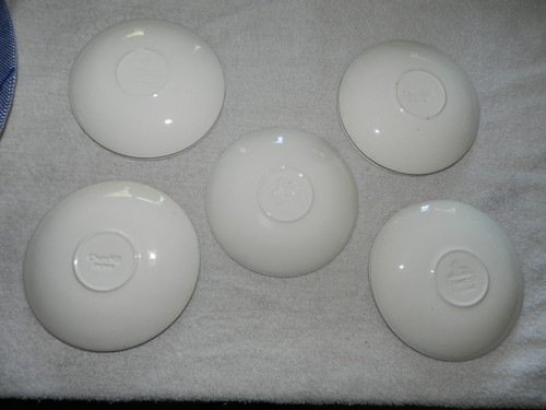 Lot of 9 Churchill Blue Willow Cup & 5.5" Saucer England #9 - Picture 10 of 11