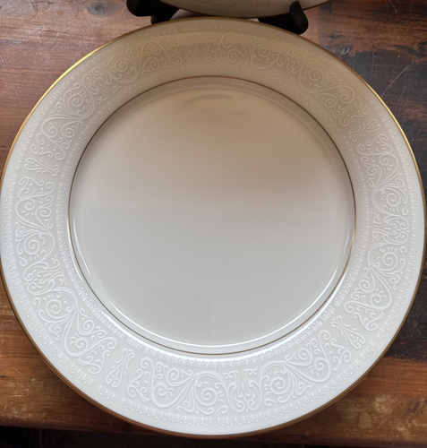 Lot Of 4 Noritake Ivory China 7562 Tulane Gold Trim 10 5/8” Dinner Plate Scrolls - Picture 2 of 6
