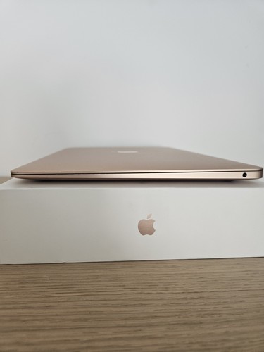Apple MacBook Air 13" (M1, 256GB SSD, 16GB RAM) Laptop - Rose Gold - Afbeelding 4 van 7