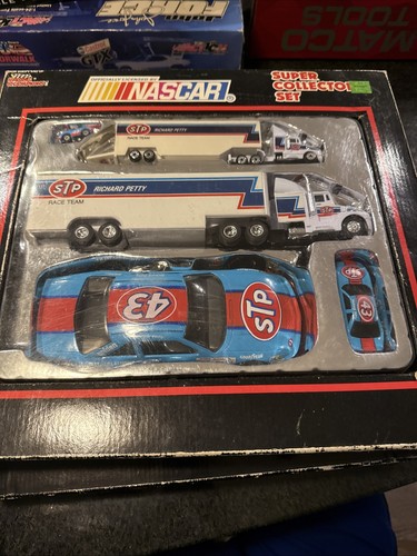 NASCAR #43 Richard Petty STP Super Collectors Set 1992 Racing Champions - Picture 4 of 4