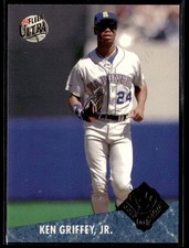 L18,459 - 1992 Ultra Award Winners #22 Ken Griffey Jr.