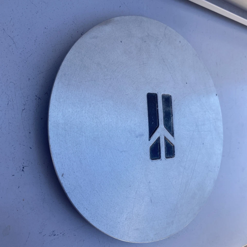 1991-1992 Oldsmobile Custom Cruiser Wheel Center Cap Cover 10091731 Hubcap OEM 1 - Image 2 of 4