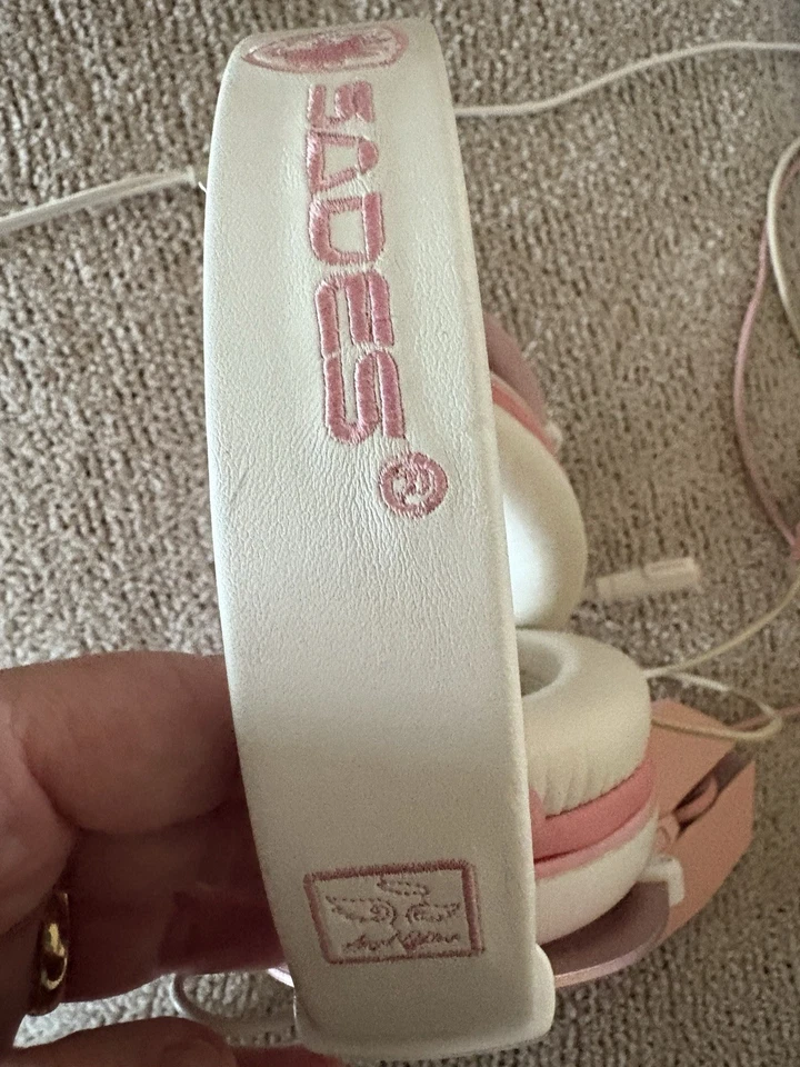 Bundle Of Sades Angel Overear Headset, Magegee G10 Mouse, Lightup Keyboard Used - Image 4 of 4