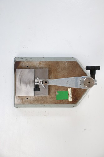 Mitutoyo 215-640 side hole gage indicator comparator test stand #12 - Picture 4 of 9