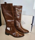 Foto 1 di 11