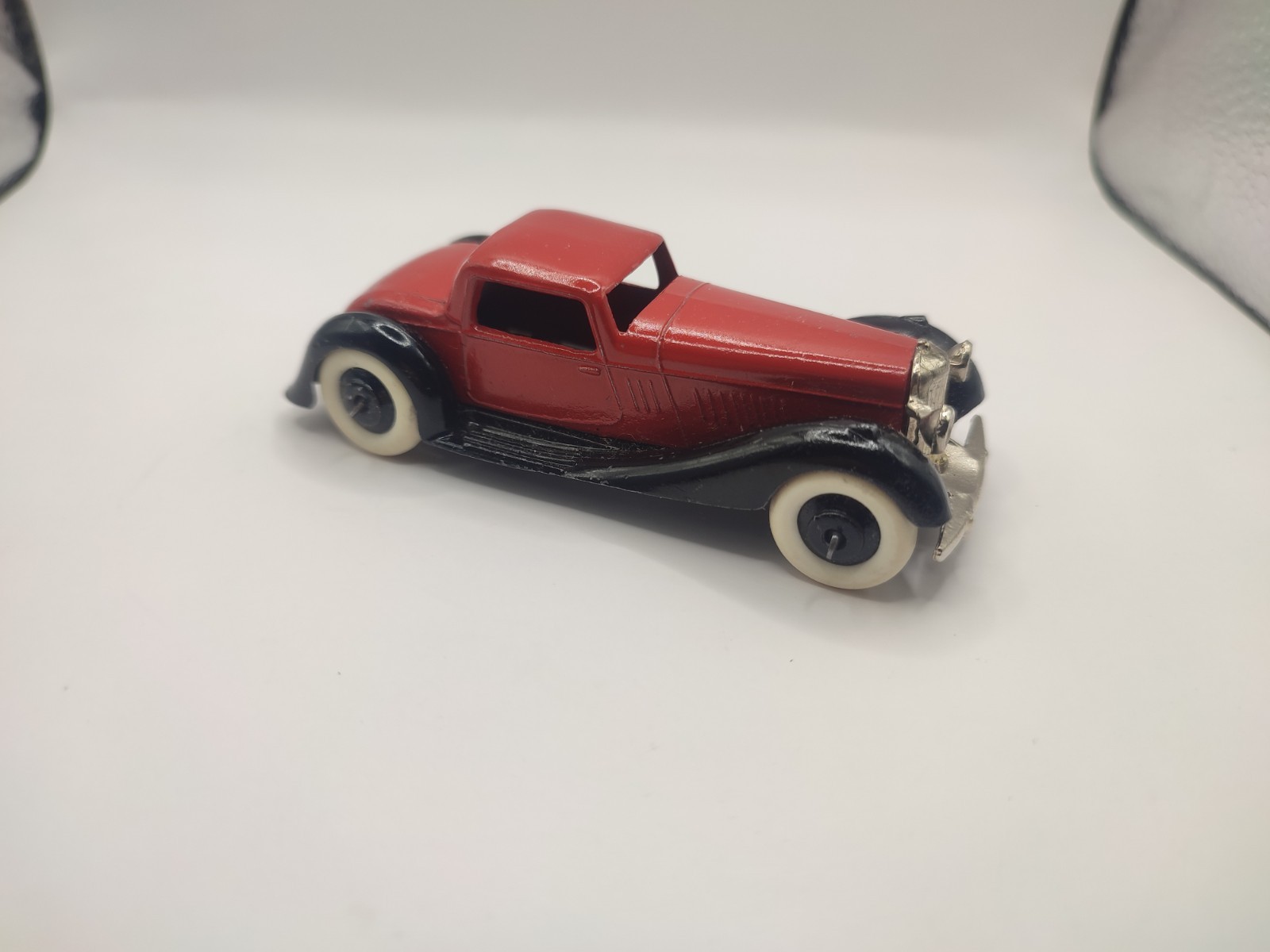 Picture 4 of 9