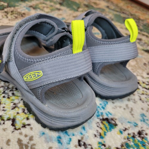 Keen Targhee grau/grün Outdoor offene Zehenpartie Wassersport Sandale, Sandale 8,5 Herren - Bild 8 von 10