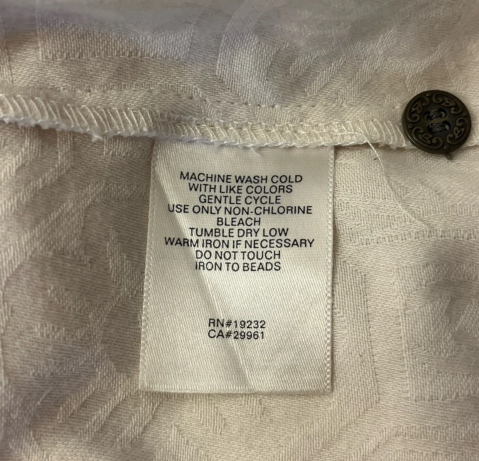 Alfred Dunner Embroidered/Beaded Floral Button Up Blouse Women's Size 18 Petite - Image 4 of 4