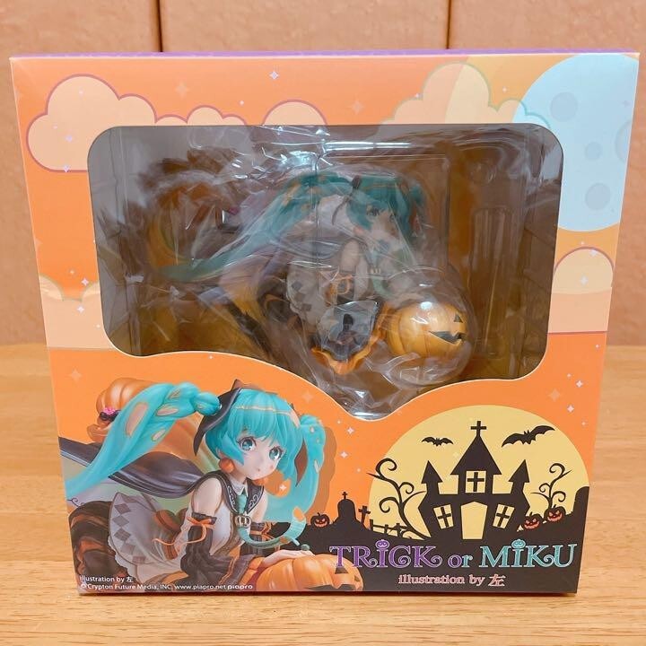 Vocaloid Miku Hatsune TRICK or MIKU Figure illustration by