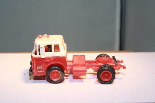 1958 Ford C-800 COE Auto Transport Tractor-Trailer Cab HO Scale Revell - Picture 2 of 5