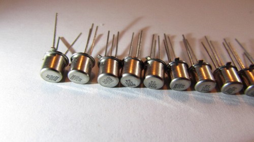 BC108C TRANSISTOR TELEFUNKEN A-18 OBSOLETO RARO DIFÍCIL DE ENCONTRAR 2 piezas FUZZ FACE EE. UU. - Imagen 5 de 12