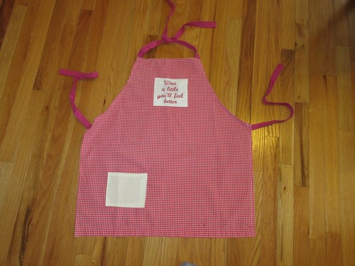 WINE A LITTLE YOU'LL FEEL BETTER PINK/WHITE FULL APRON - Picture 1 of 3