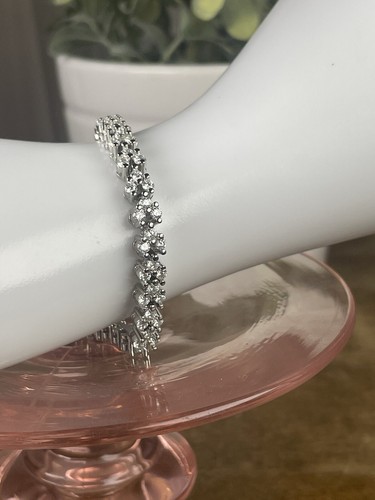 *AUTHENTIC* 5ct MOISSANITE Bracelet.. 14k White Gold Plated. MSRP $229.00 - Picture 4 of 13