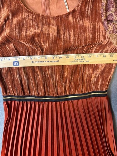 Vestido Mystree Talla L Plisado Terciopelo Óxido Serpiente-Piel-Mangas Diseño Dos Partes - Imagen 8 de 12