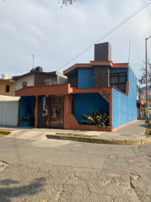 Se RENTA Casa en Lomas de Atizapán
