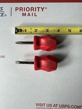 Snap-on Stubby Screwdriver Set. Red
