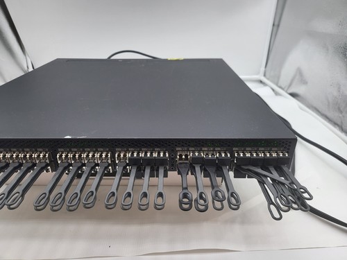 IBM 2498-F48 Fibre Channel Switch W/ Brocade 16G SW Modules - Picture 5 of 17