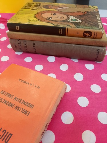1975 Book Concise Indonesian Dictionary English Words Van Goor - Picture 4 of 9