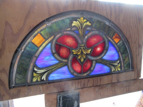 ~ ANTIQUE STAINED GLASS TRANSOM WINDOW PAINTED KILN FIRED 3/3~ 25 x 14 ~ SALVAGE - Picture 2 of 8