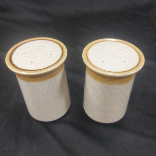 VtG MCM Mikasa Stone Manor F5800 Stoneware 3-5/8" Salt & Pepper Shaker Japan - Picture 5 of 14