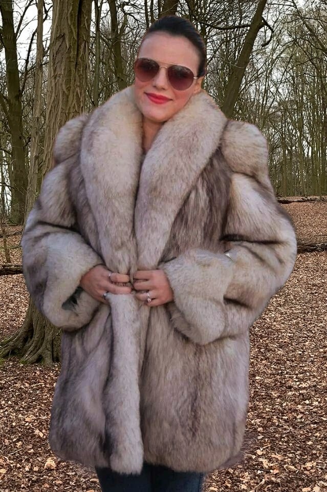 Women's Real Blue Fox 3/4 34 inches Length Coat All sizes