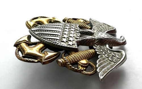 Vintage US Navy Officer's Visor Cap Badge - Picture 3 of 4