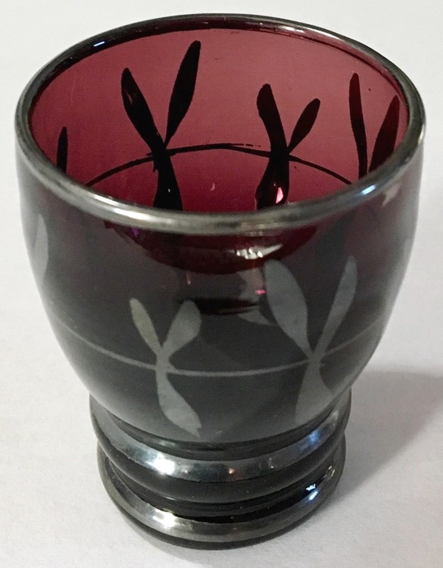 VINTAGE PURPLE AMETHYST BOHEMIAN ETCHED DECATUR SHOT GLASS CUP