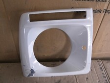 Mercedes-Benz - W463 G-Klasse Scheinwerfer Blende Rahmen links / A4638840174