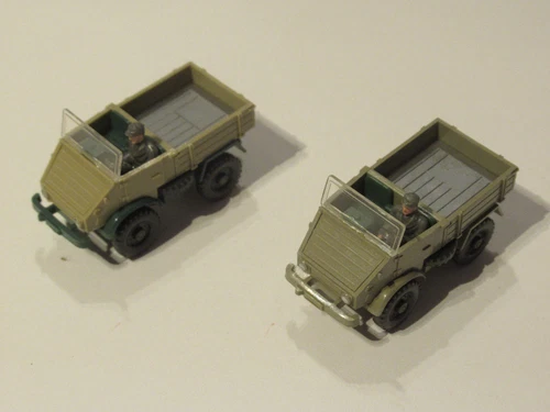 2 Stück Wiking 370/7  in Gelbgrau/ Kieferngrün  und Olivgrau Unimog 411