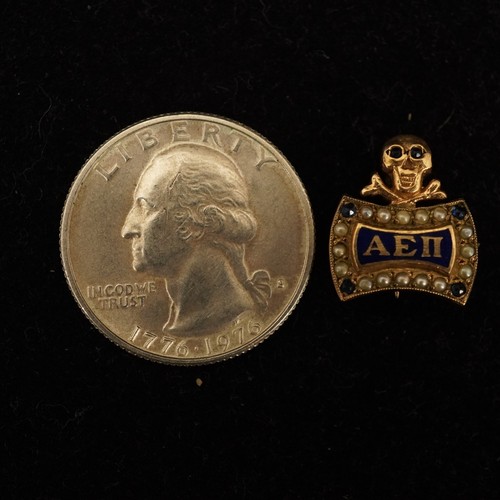 Vintage 10k Yellow Gold AEPi Skull & Crossbones Fraternity Pin - Free Ship USA - Picture 5 of 6