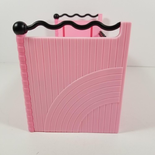 LOL Sorpresa OMG Casa de las Sorpresas Cama Pop Up con Extraíbles Piezas de Repuesto - Imagen 6 de 8