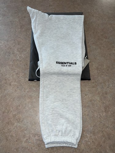 Essentials SS22 Light Oatmeal Sweatpants Mens Size Large - Picture 3 of 11