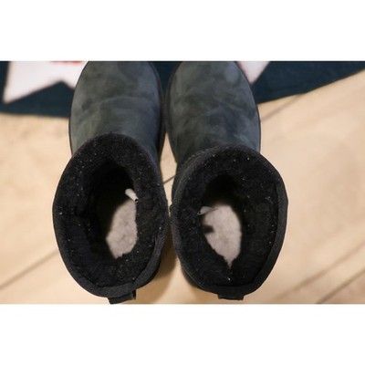 UGG Classic Mini II   Women s 6   Dark Green   Excellent Used Condition