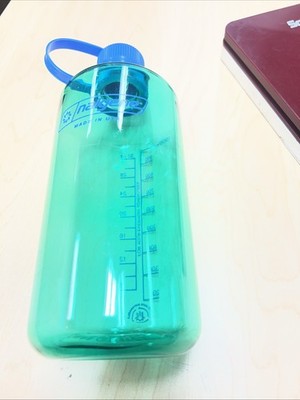 NALGENE SUSTAIN NARROW MOUTH WATER BOTTLE BPA FREE BPS FREE 1L/32oz MADE IN USA