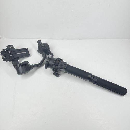 DJI Ronin-SC2 P10 3-Axis Gimbal Mirrorless/DSLR Camera Stabilizer Tested - Picture 2 of 14