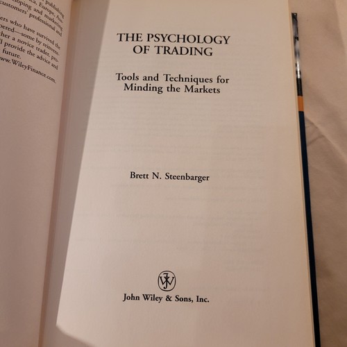 Trading in the Zone by Mark Douglas w The Psychology of Trading by B Steenbarger - 第 17/23 張圖片