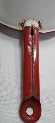 VINTAGE ENAMELWARE Saucepan POT - WHITE with RED Trim - Farmhouse - Picture 17 of 21