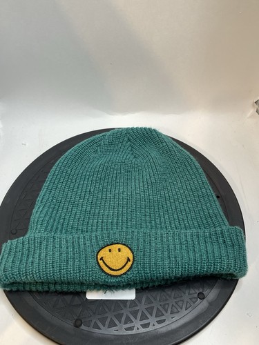 Cotton On Smiley Company Beanie Mütze grün gebraucht, in einwandfreiem Zustand - Bild 1 von 4