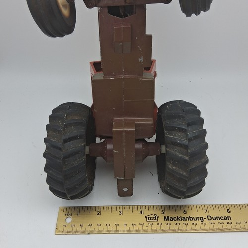 Trattore agricolo pressofuso ERTL Allis-Chalmers A-C 7050 scala 1:16 pancia marrone vintage - Foto 17 di 19