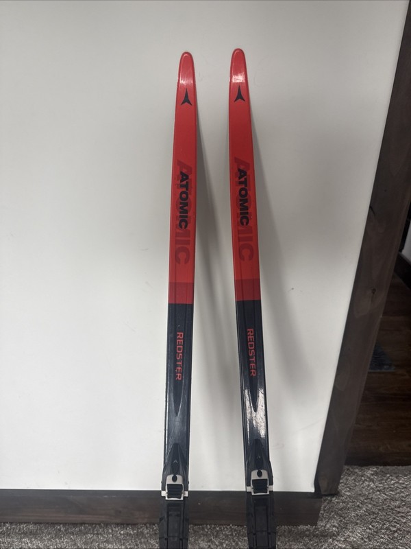 Atomic Redster Model S5 - Used Size 137 Youth Skate Ski