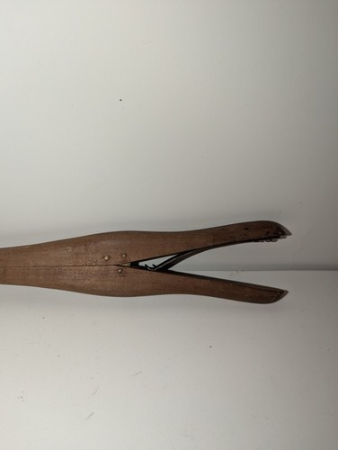 Estirador de guante de madera antiguo vintage barnizado sin firmar con bisagras  - Imagen 3 de 8