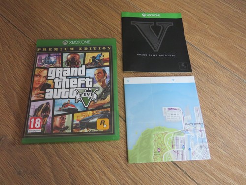 Grand Theft Auto V GTA 5 Xbox One  uk tracked delivery - Picture 1 of 4